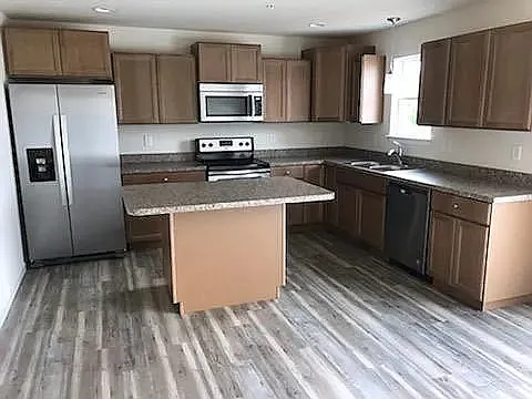 1745 Matthew Dr — Photo 11