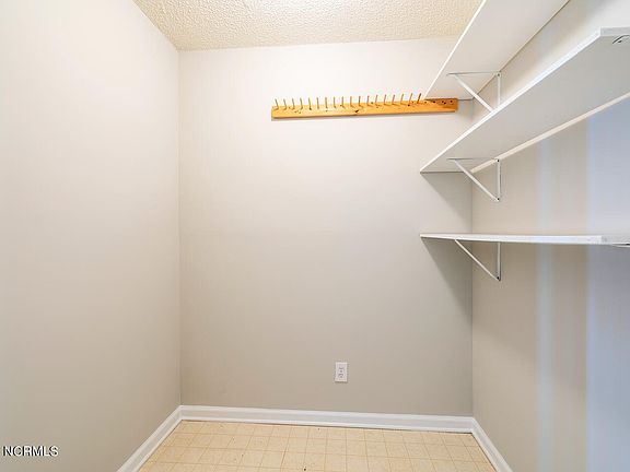 5th image of 2914 Mulberry Lane