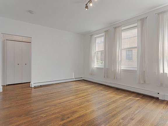 4th image of 630 W Waveland Ave APT 3B