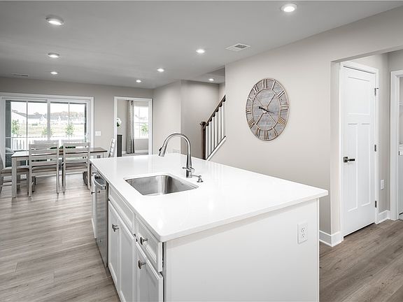 2nd image of 8006 Wellington Ct