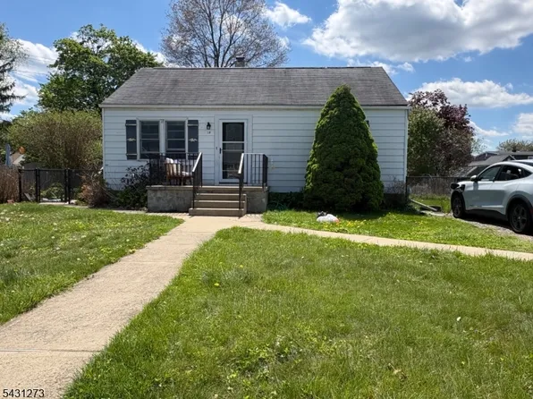 14 Roxbury Dr, Kenvil, NJ 07847