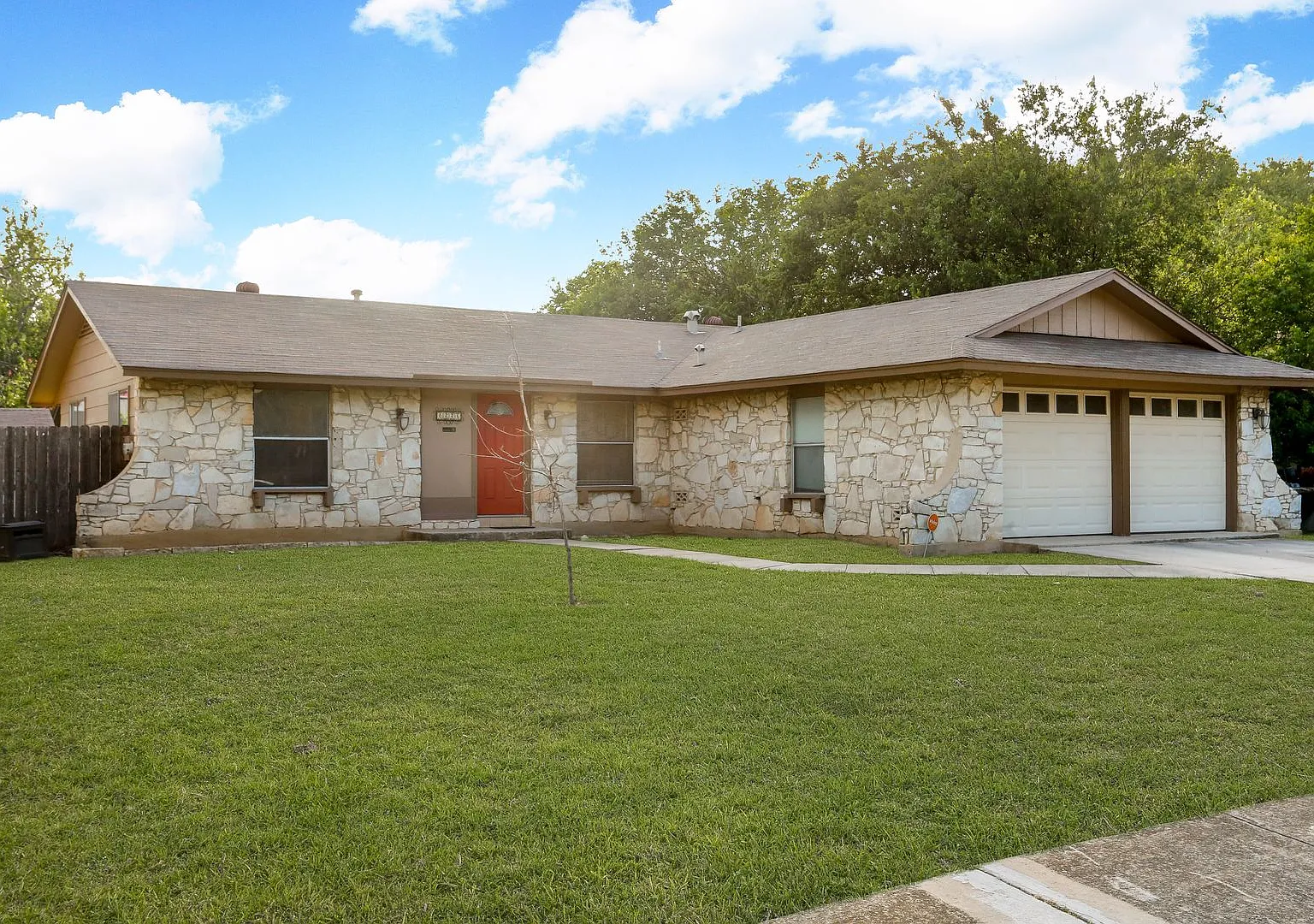 For Rent 8226 Creekline Drive San Antonio, Tx 78109! — Photo 2