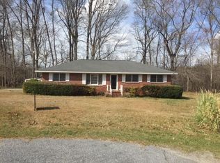 107 Chestnut Ct, Greenwood, SC 29646