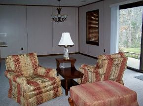 4th image of 25 Aerie Ln