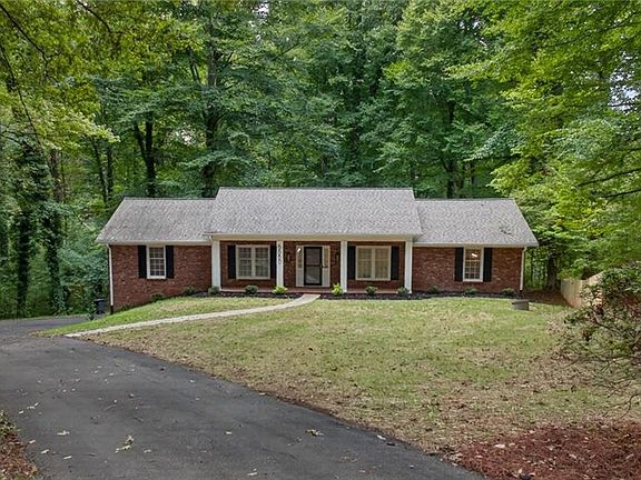 2nd image of 5550 Overlook Cir
