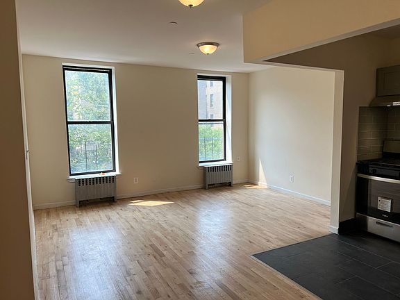 3rd image of 1256 Clay Ave APT 4A