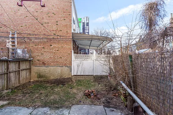 Rented by Compass | media 9