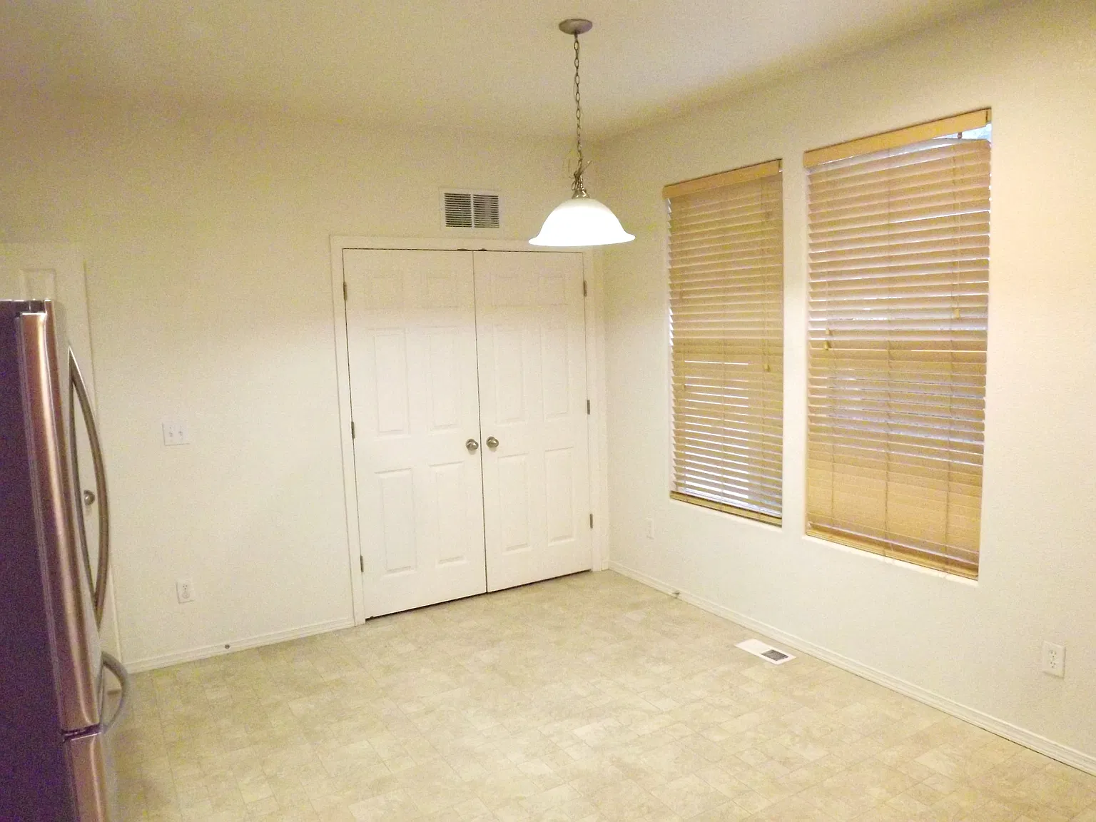 3 bed, 2.5 bath, 1507 sqft, $1,750 — Photo 2