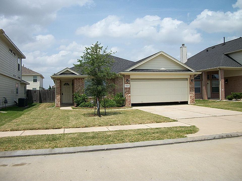 1st image of 19402 Otter Trail Ct