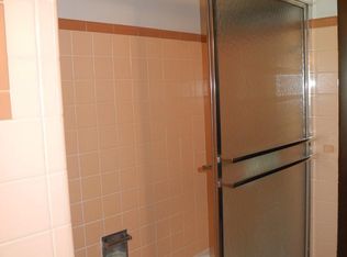 904 Schultz Pl, Monona, WI 53716