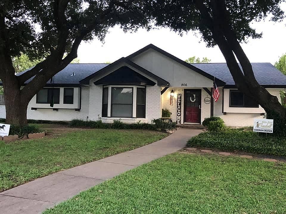 1st image of 906 Willowcreek Ct