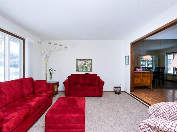 4th image of 4225 Flag Ave N