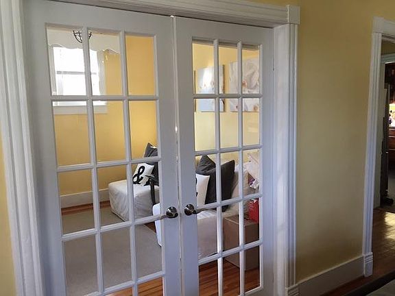 3rd image of 648 N Kenmore St