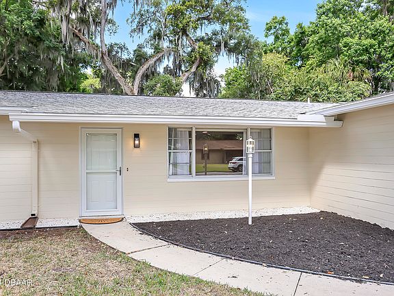 2nd image of 1014 E Indian Oaks