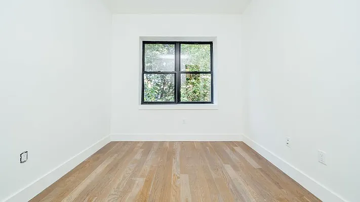 Rented by Nooklyn NYC LLC | media 51