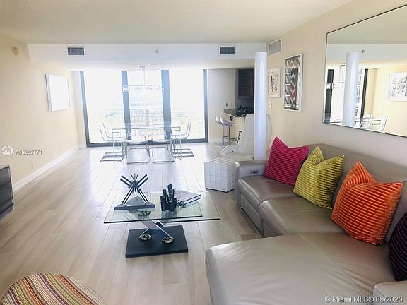 4th image of 3000 N Ocean Dr APT 21F