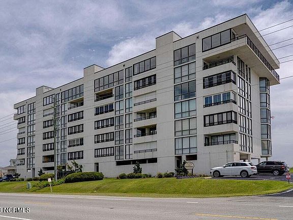 2nd image of 4110 Island Drive Unit 204