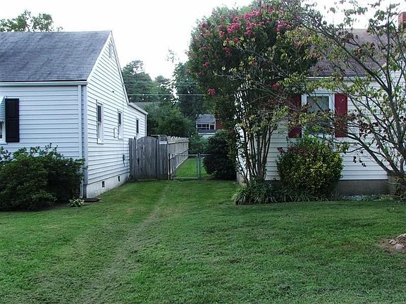 2nd image of 6507 W Grace St