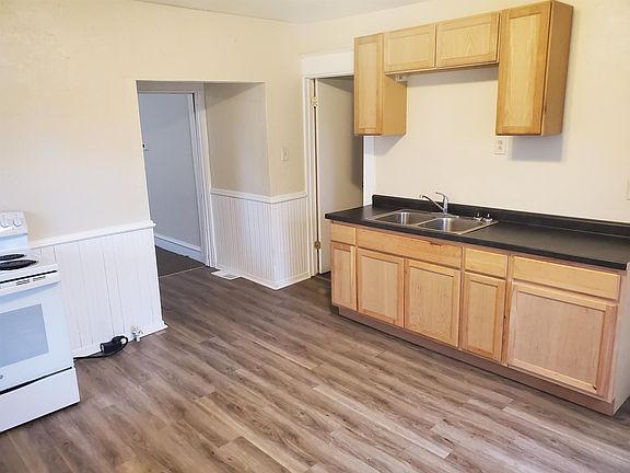 2nd image of 1006 Clara Ave #1006