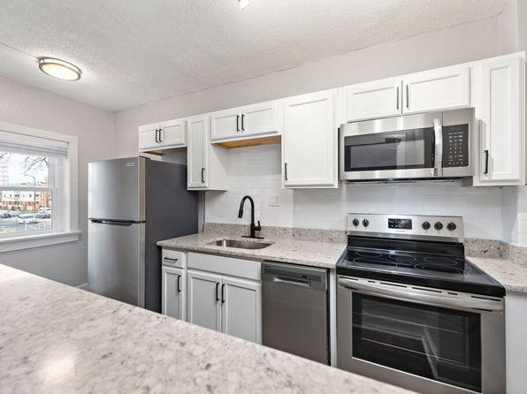 901 E Linwood Blvd APT 2