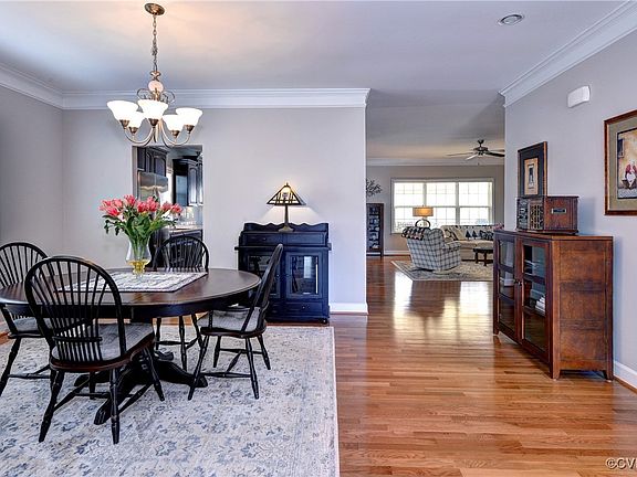 2nd image of 4143 Winthrop Cir