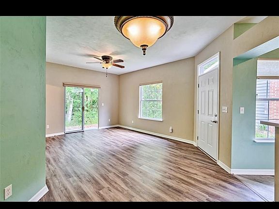 5th image of 322 NW 50th Blvd #322