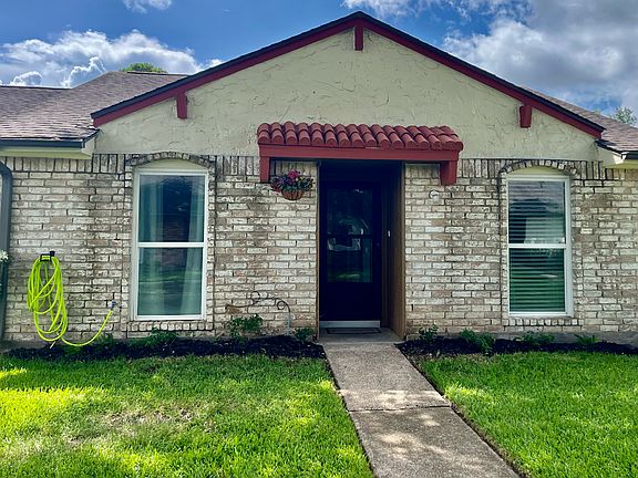 3rd image of 3762 Laura Leigh Dr #1