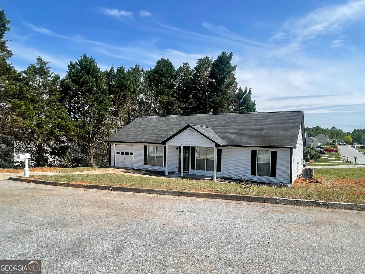Building Photo - 320 Willow Springs Dr