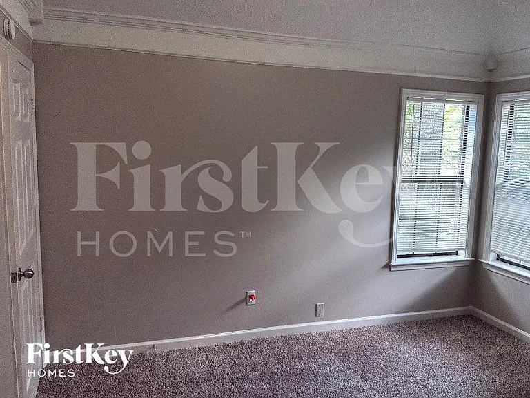 4538 Kings Grant Dr — Photo 8