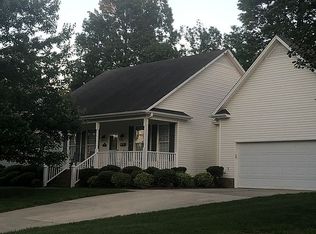 905 Stuart Dr, Mebane, NC 27302