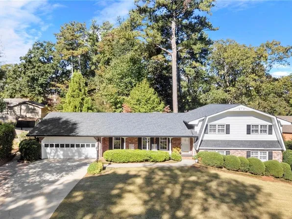 1728 Stonecliff Ct, Decatur, GA 30033