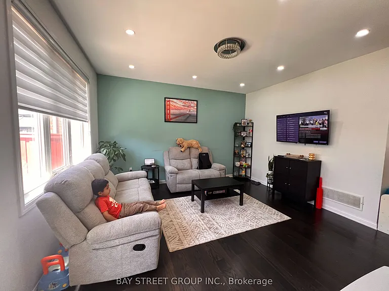 66 Robert Parkinson Dr — Photo 6