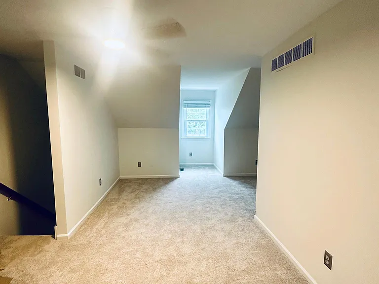 33 Sentinel Rd — Photo 5