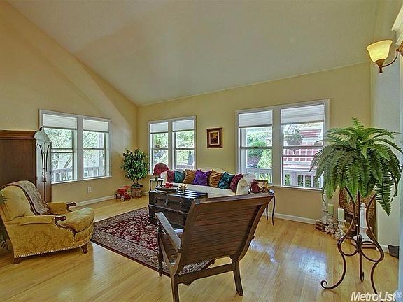 3rd image of 543 Torero Way