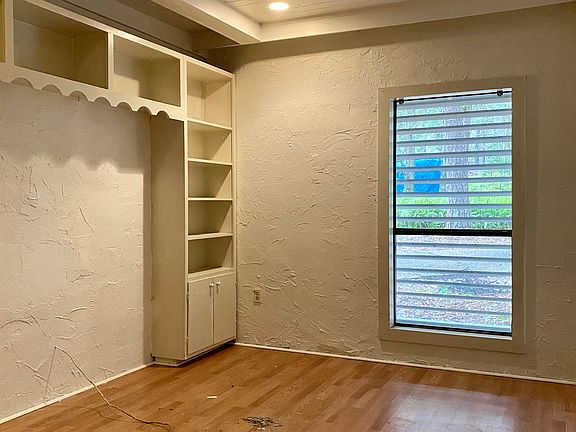 2nd image of 3640 Cherry Bluff Ln