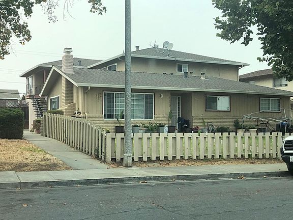 2nd image of 435 Firloch Ave