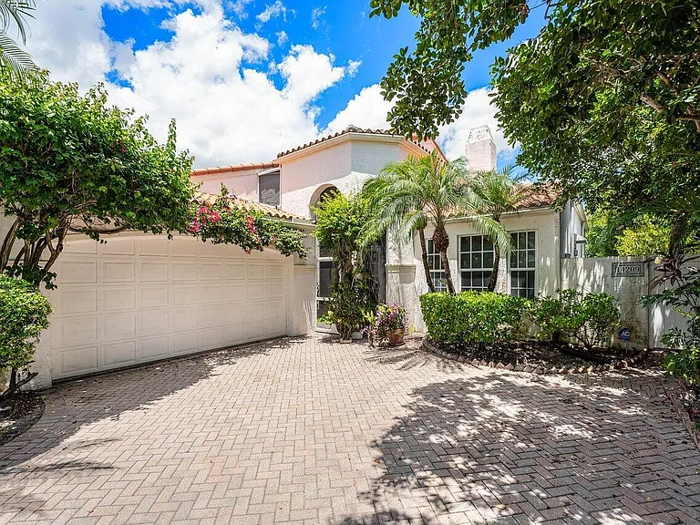 14209 Calypso Ln — Photo 2