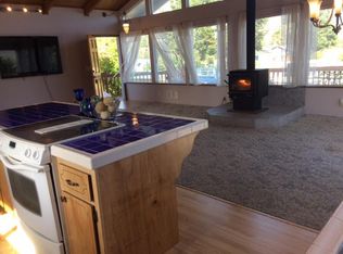 645 SW Green Dr, Waldport, OR