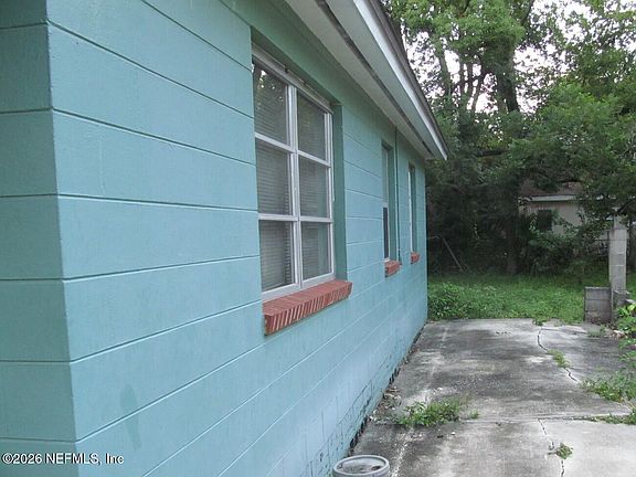 2nd image of 3711 N DAVIS Street