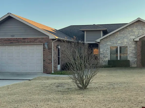 1062 Nottington St, Mountain Home, AR 72653