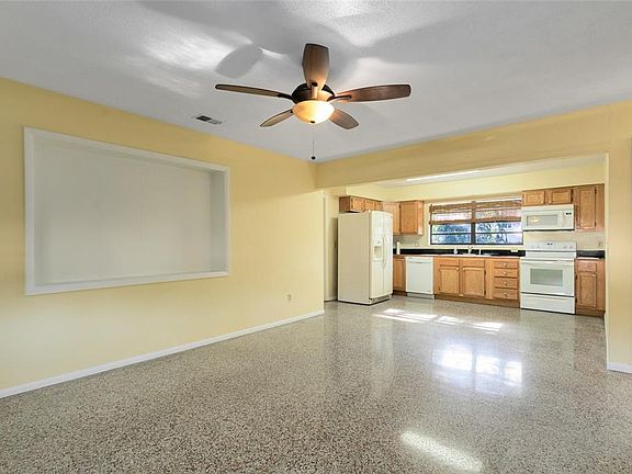 4th image of 2895 Avalona Dr