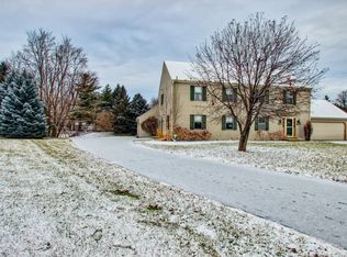 N27W26460 Christian Ct W, Pewaukee, WI 53072