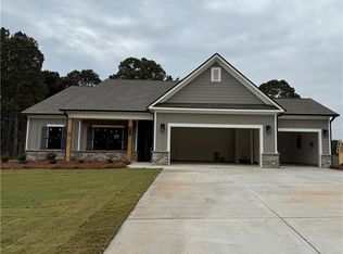 1090 Red Oak Blvd, Loganville, GA 30052