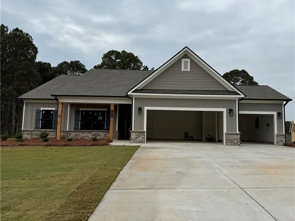 1090 Red Oak Blvd, Loganville, GA 30052