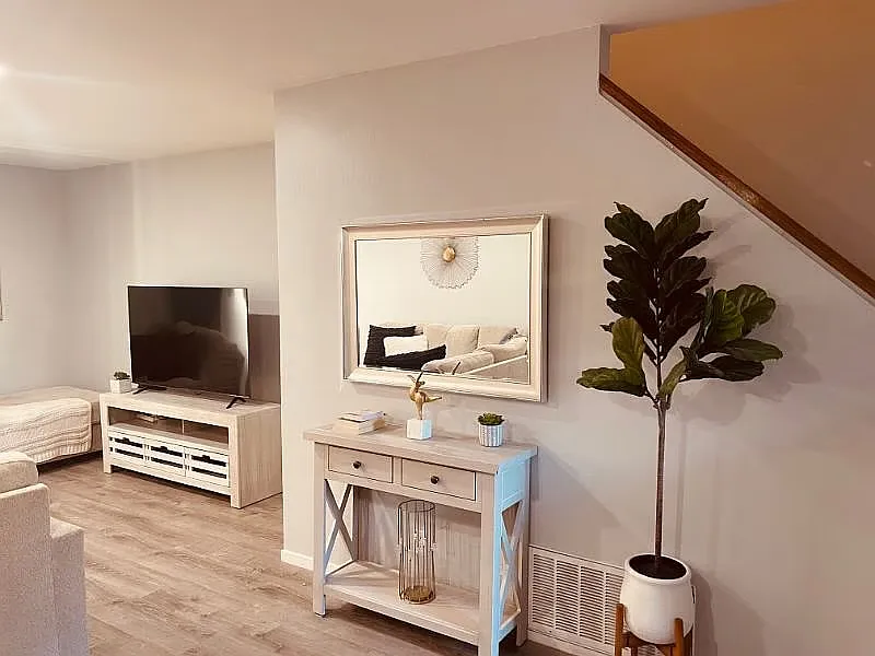 2 bed, $3,195 — Photo 2