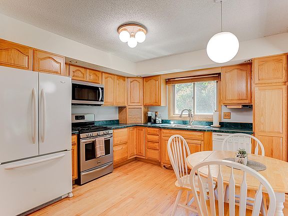 4th image of 149 Wildflower Dr