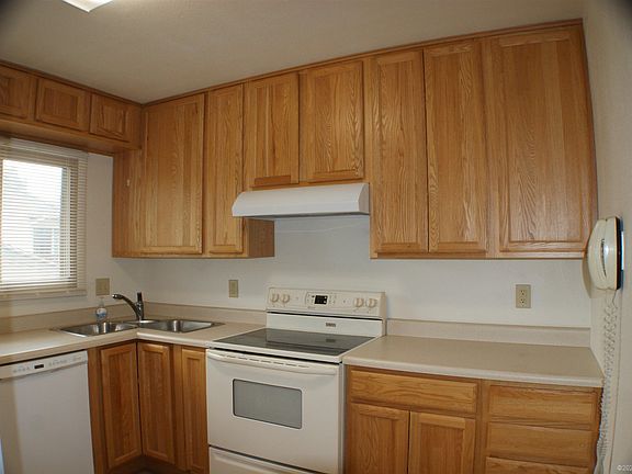 4th image of 1727 Mitchell St