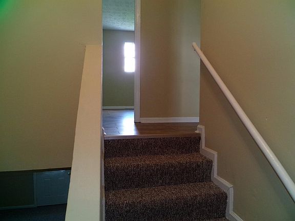 2nd image of 464 Schenkel Ln