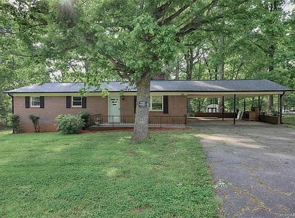2nd image of 124 Twitty Ln