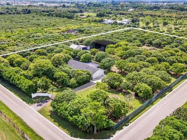 15388 SW 260th St, Homestead, FL 33032